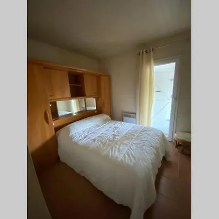 6p Dans Un Parc Residentiel Dans Le Golfe De Saint Tropez Gassin