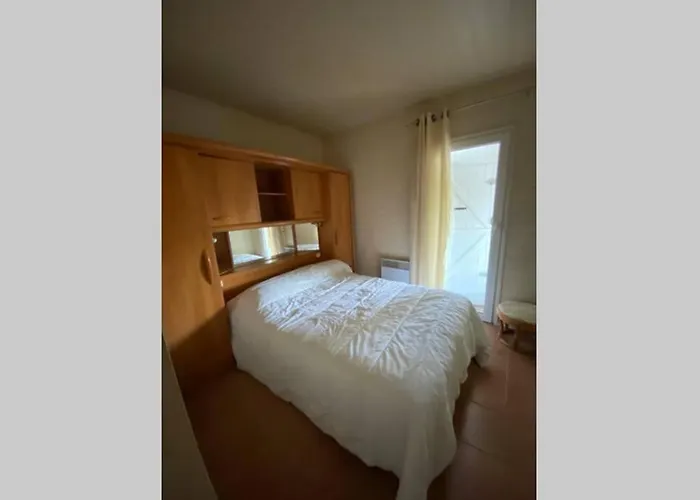 6p Dans Un Parc Residentiel Dans Le Golfe De Saint Tropez Gassin